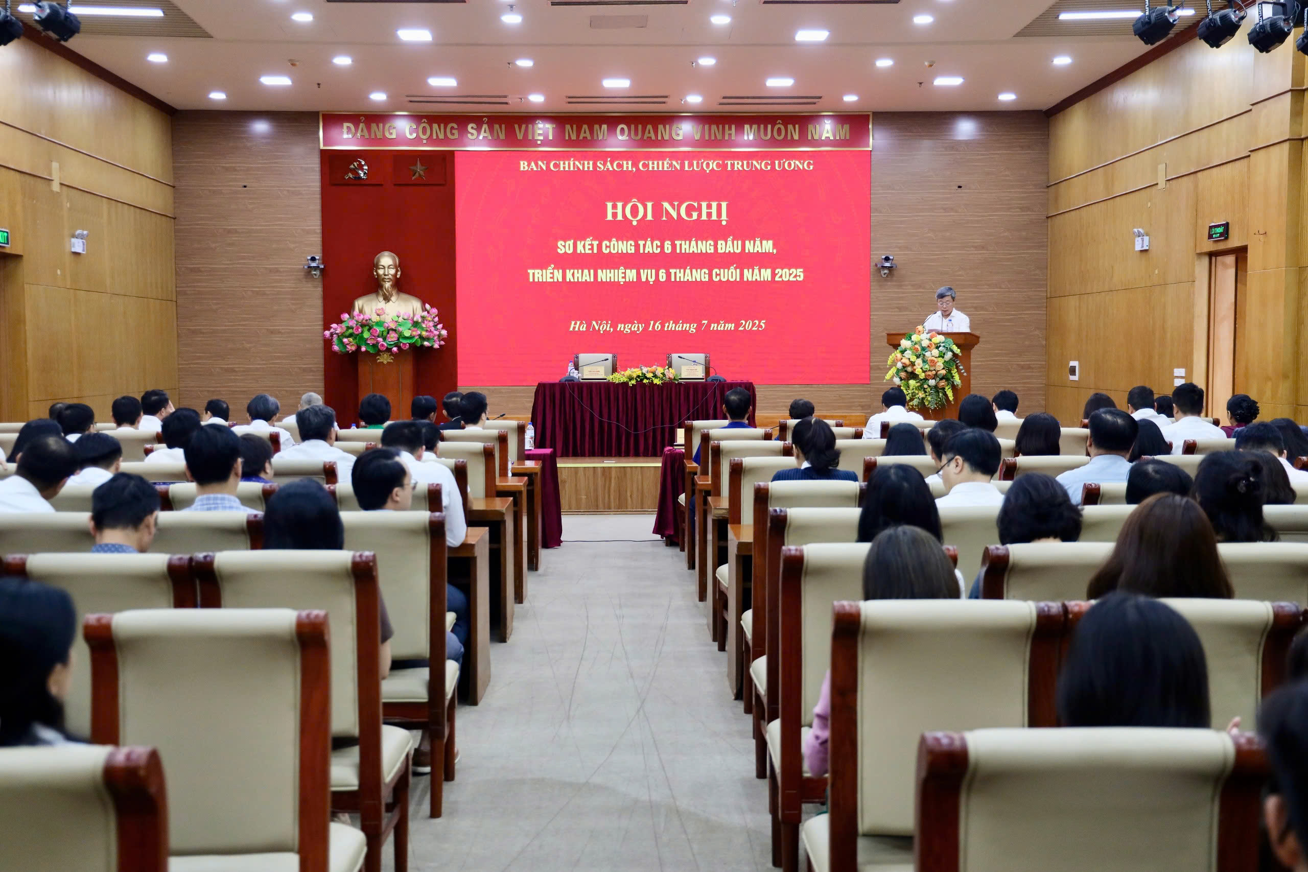 Nâng tầm cơ quan tham mưu chiến lược của Đảng về phát triển kinh tế - xã hội