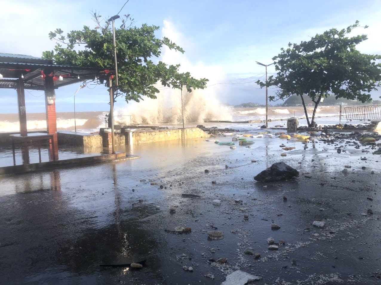 Chùm ảnh: Bão số 3 ảnh hưởng trực tiếp đến khu vực ven biển Đồ Sơn 