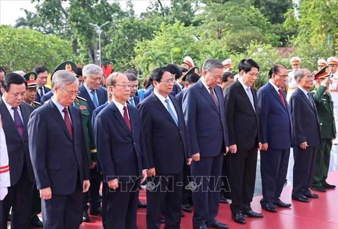 Lãnh đạo Đảng, Nhà nước dâng hương tưởng niệm Anh hùng liệt sĩ nhân dịp 27/7