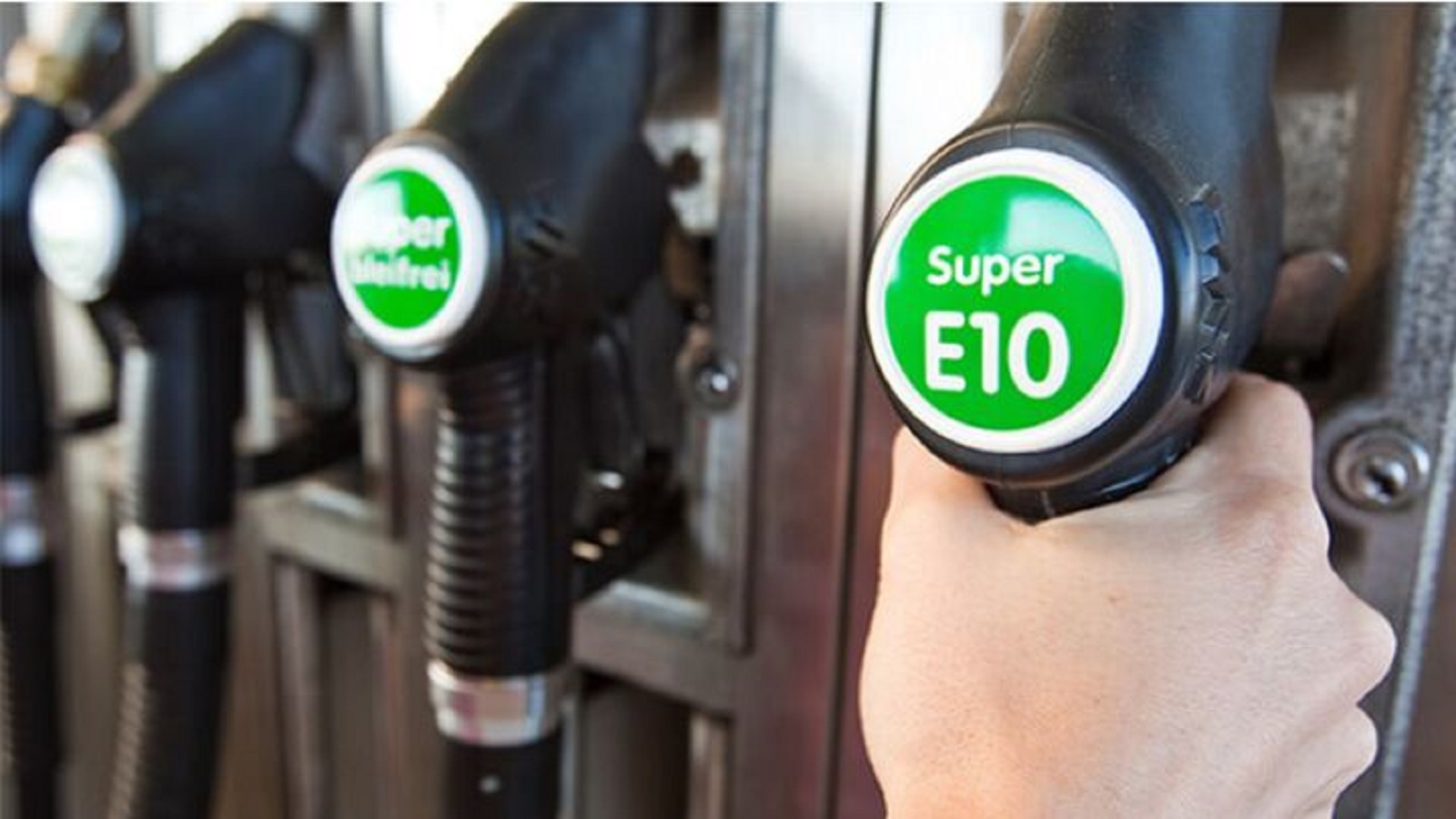 Tin Công Thương 24/7: 36 cửa hàng đầu tiên thí điểm bán xăng E10 từ 1/8