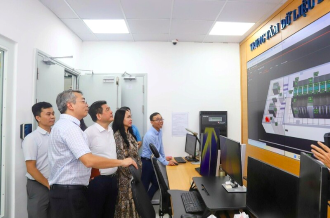 Bộ trưởng Nguyễn Hồng Diên kiểm tra Trung tâm Dữ liệu Bộ Công Thương