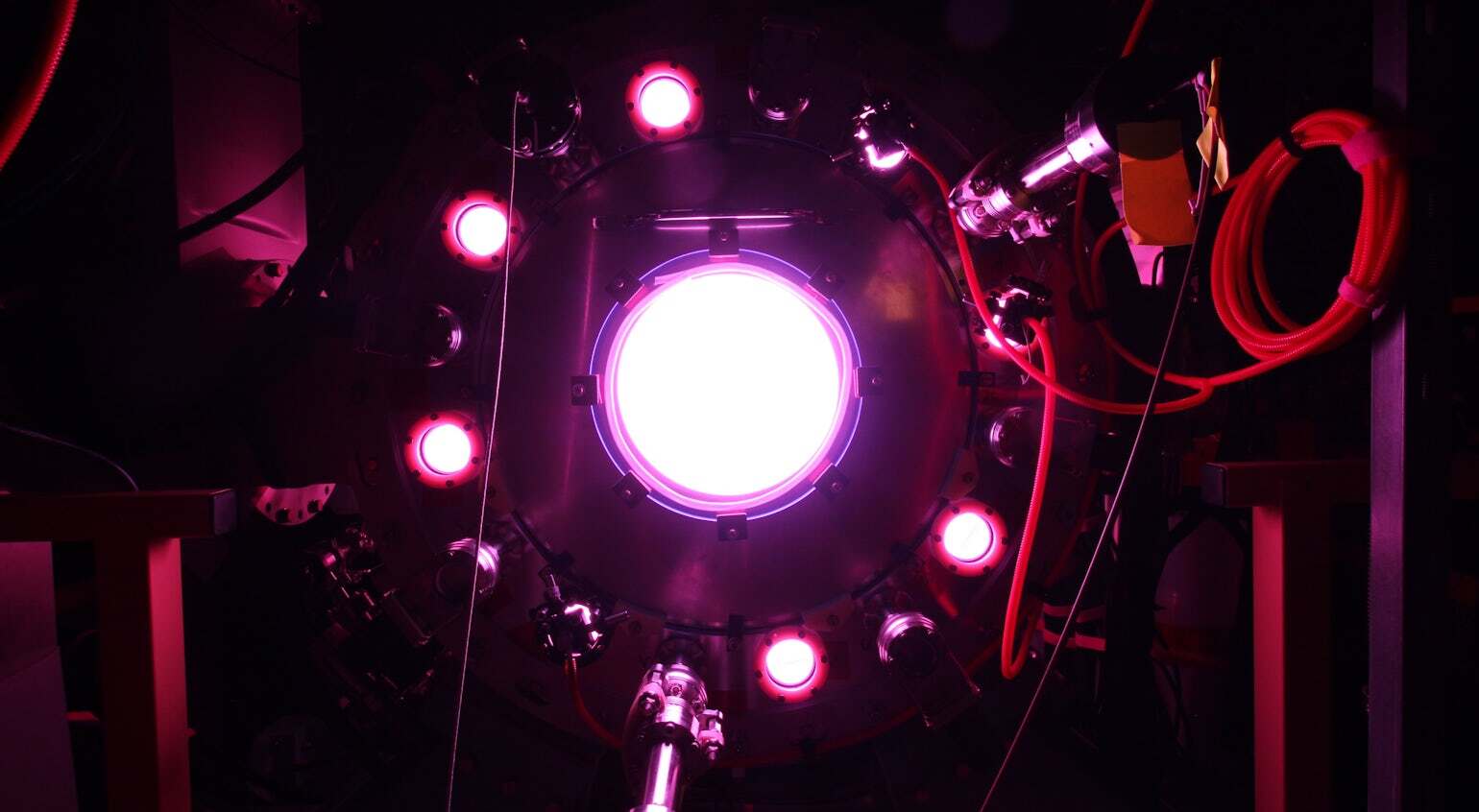 Điện nhiệt hạch hút vốn mạnh, tạo đột phá cho năng lượng sạch