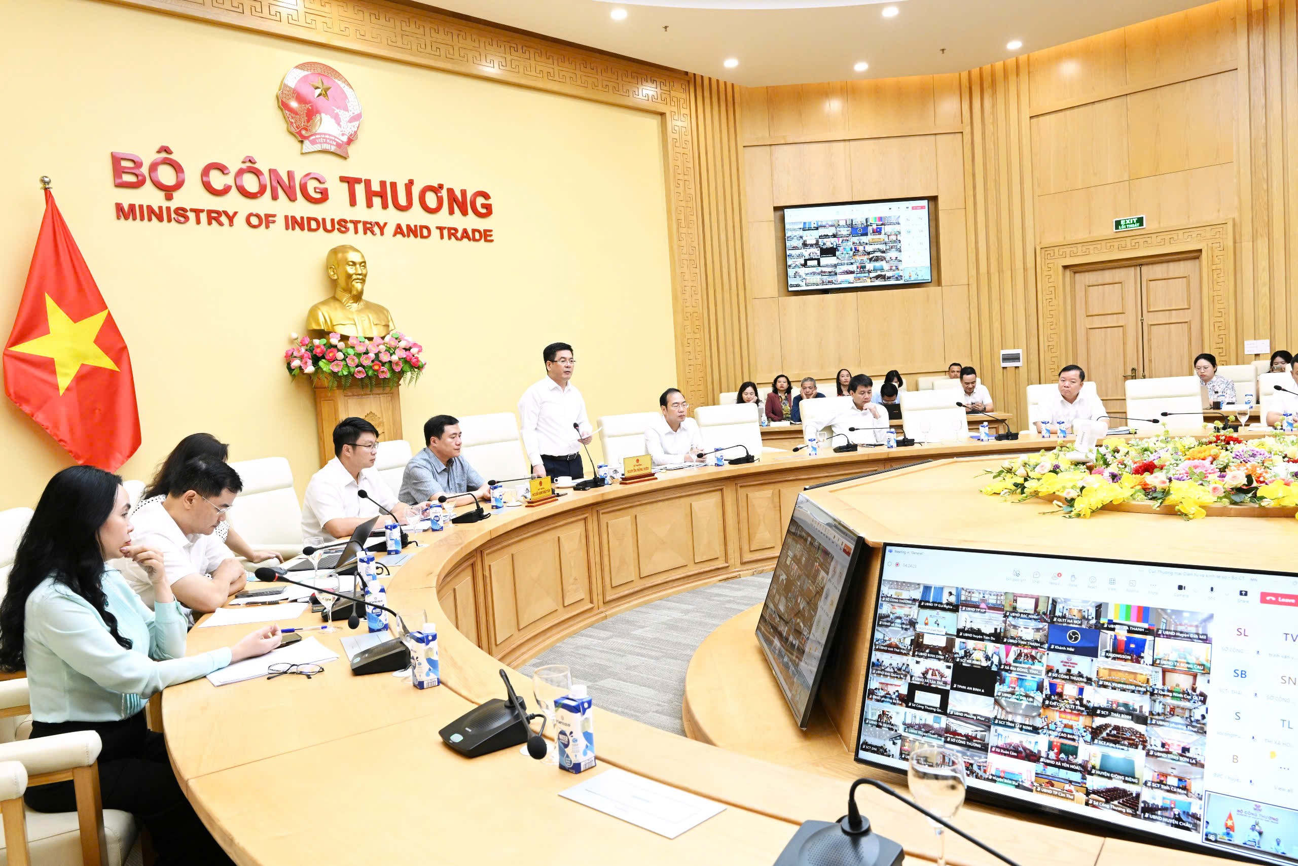 Bộ Công Thương: Chủ động tháo gỡ khó khăn, đồng hành cùng địa phương, doanh nghiệp