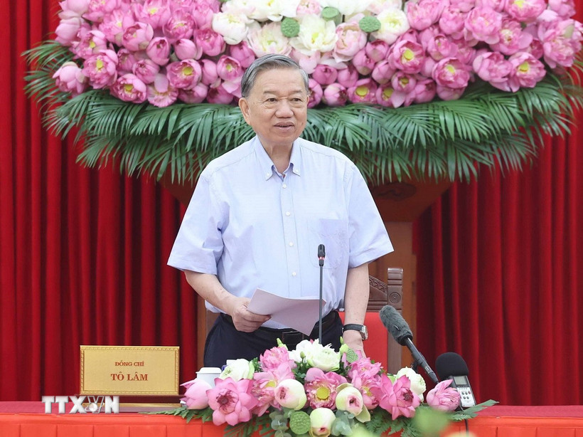 Tổng Bí thư: Bảo đảm các văn kiện Đại hội XIV thực sự trở thành 'ngọn đuốc soi đường' của toàn Đảng