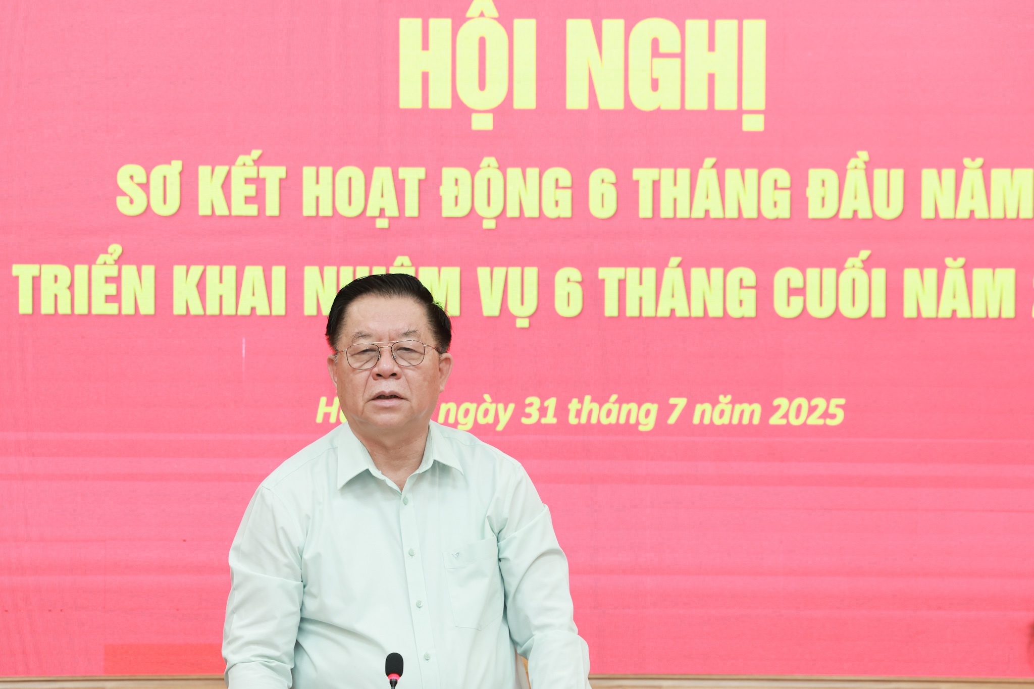 Đột phá, đa dạng hóa phương thức thông tin đối ngoại