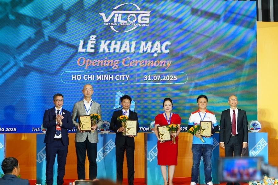 Cảng Quốc tế Long An ghi dấu ấn tại VILOG 2025 với gian hàng quy mô và đột phá