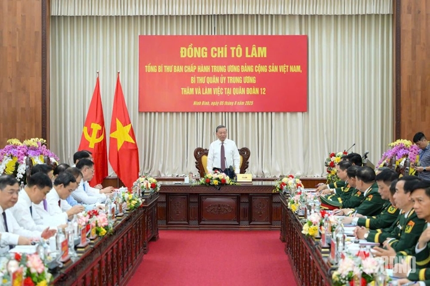Tổng Bí thư: Xây dựng Quân đoàn 12 thực sự là 'quả đấm thép' trong giai đoạn mới