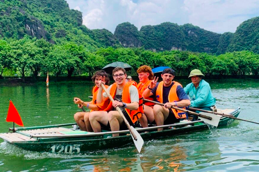 Khách quốc tế đến Việt Nam tăng 21,7% trong 8 tháng