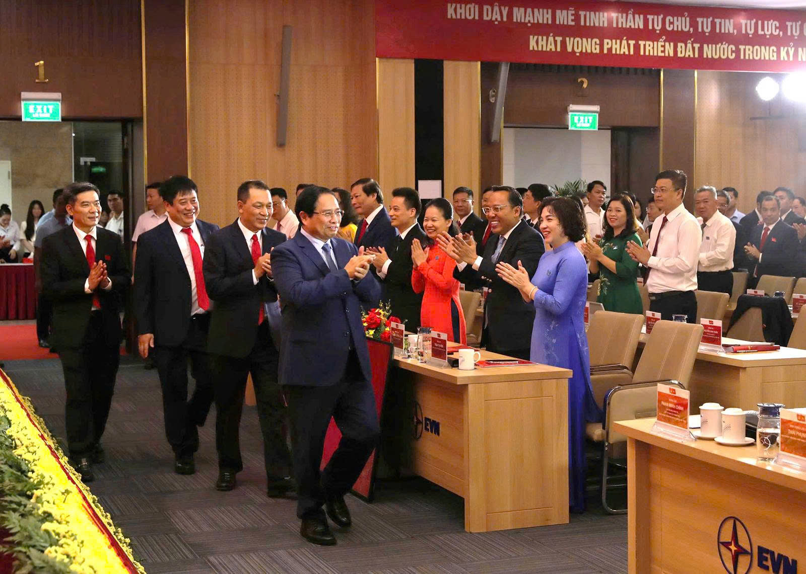 Thủ tướng dự Đại hội đại biểu Đảng bộ EVN lần thứ IV, nhiệm kỳ 2025-2030