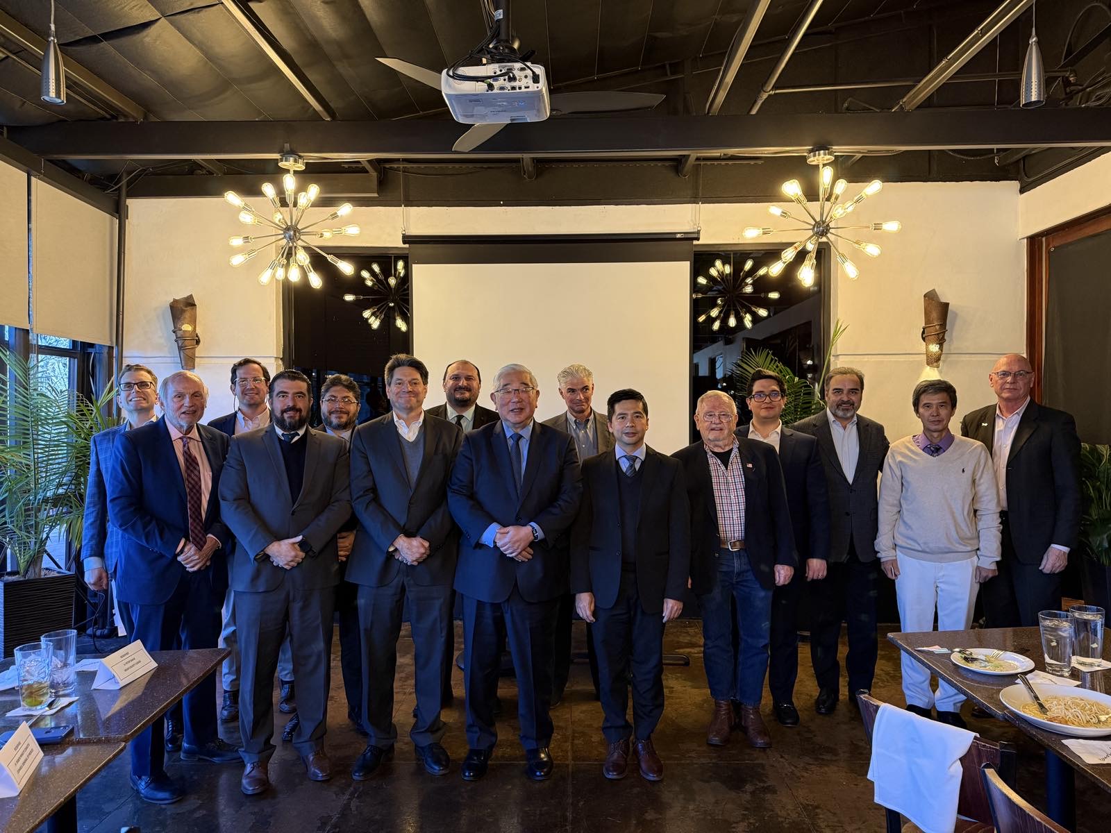 Tăng vai trò cầu nối Thương vụ, thúc đẩy hợp tác Việt Nam-Hoa Kỳ