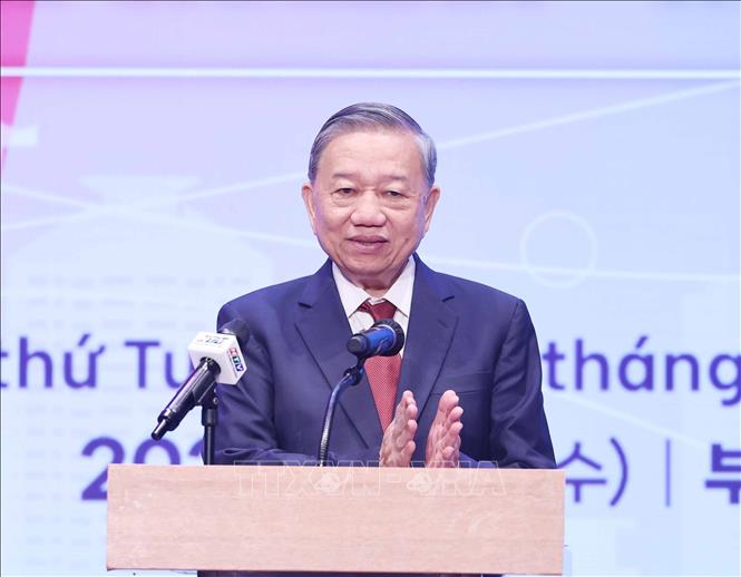 Tổng Bí thư dự Lễ ra mắt Tổng Lãnh sự quán Việt Nam tại Busan