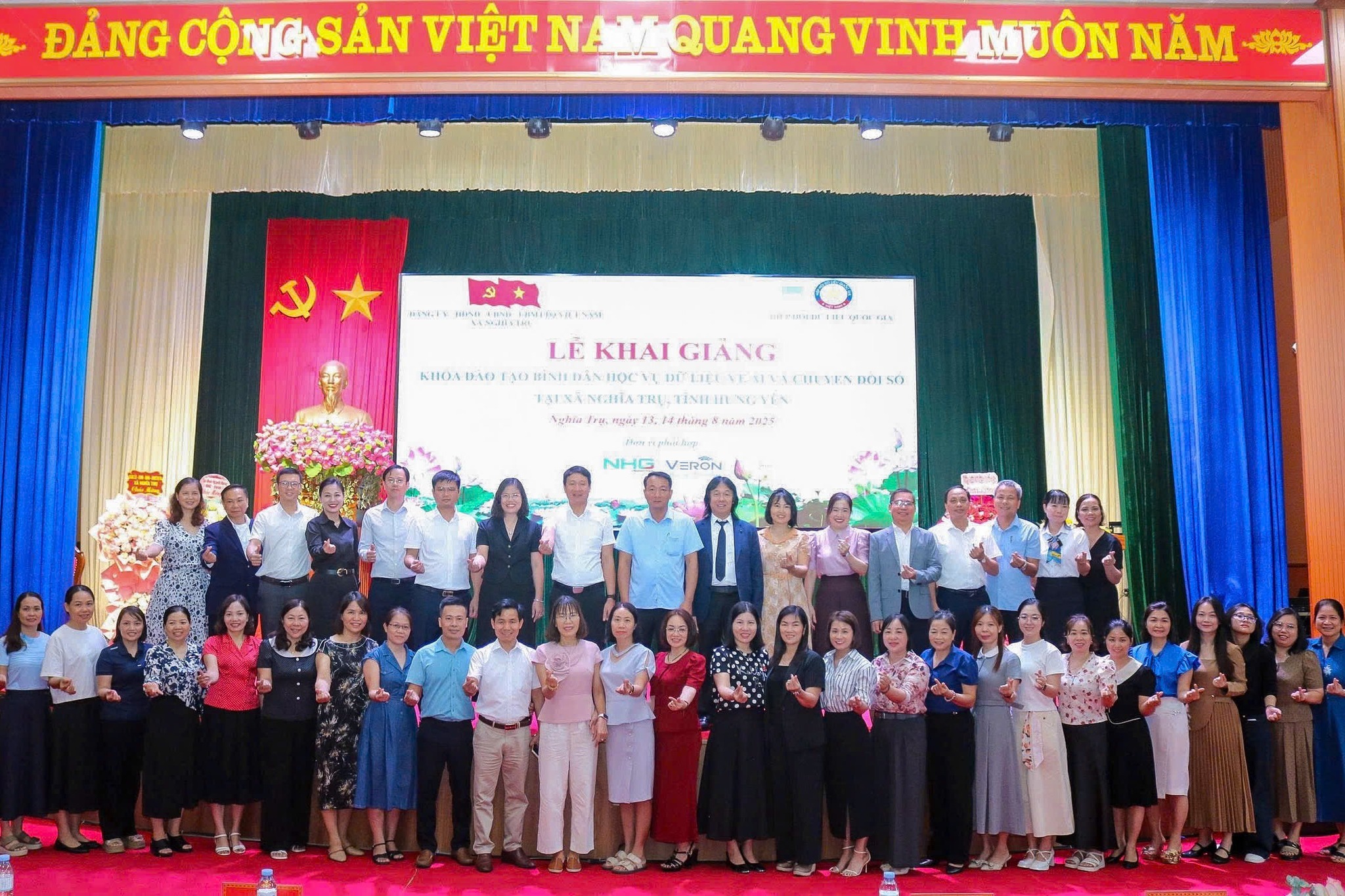 Nguyễn Hoàng đồng hành cùng phong trào 'Bình dân học vụ dữ liệu'