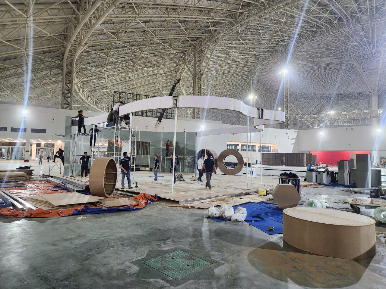 Doanh nghiệp 'chạy đua' tiến độ Triển lãm 80 năm ngành Công Thương