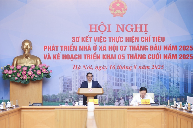 Thủ tướng chủ trì Hội nghị sơ kết về nhà ở xã hội 7 tháng đầu năm 2025