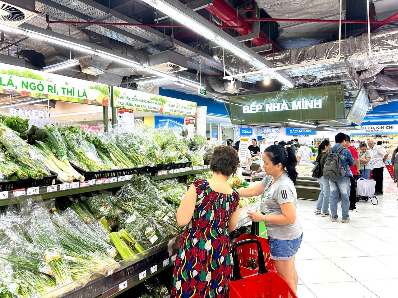 Doanh nghiệp mở rộng điểm bán, ‘cuộc chơi’ bán lẻ ngày càng sôi động