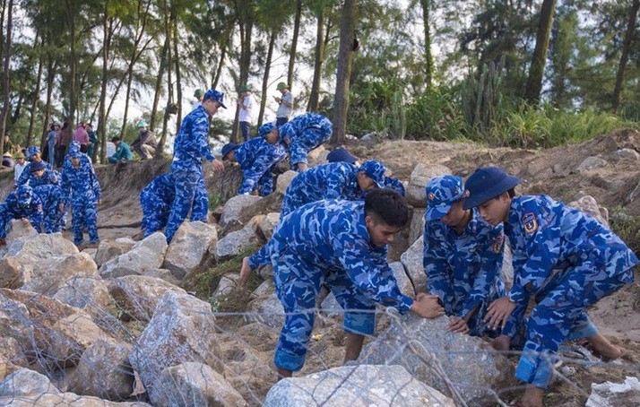 Thủ tướng chỉ đạo ứng phó bão số 5: Đặt tính mạng người dân lên trên hết