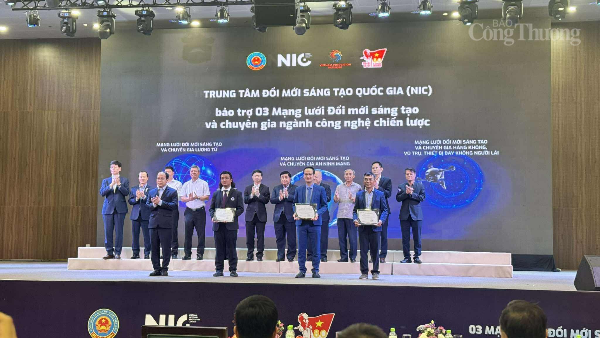 Phát triển các ngành công nghệ chiến lược: Mệnh lệnh của dân tộc!