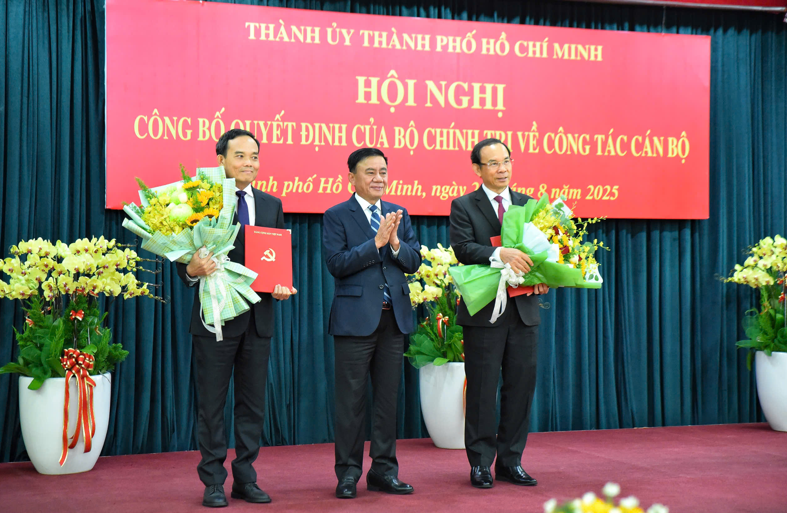 TP. Hồ Chí Minh công bố các quyết định về công tác cán bộ