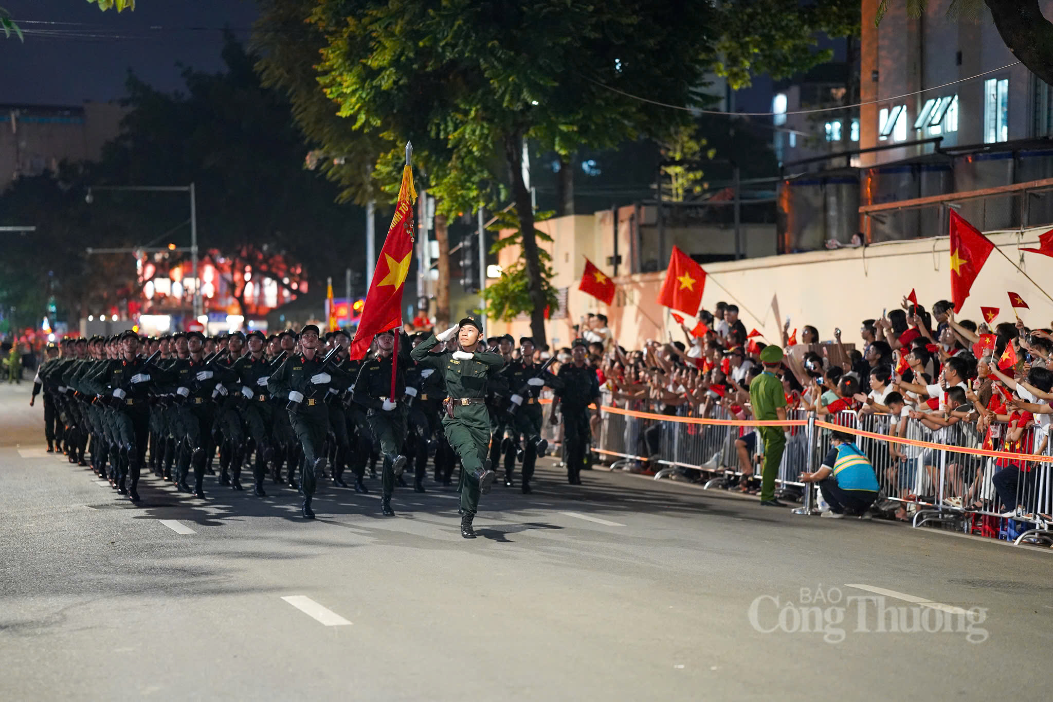 Infographic | Những lưu ý khi đi xem diễu binh, diễu hành A80