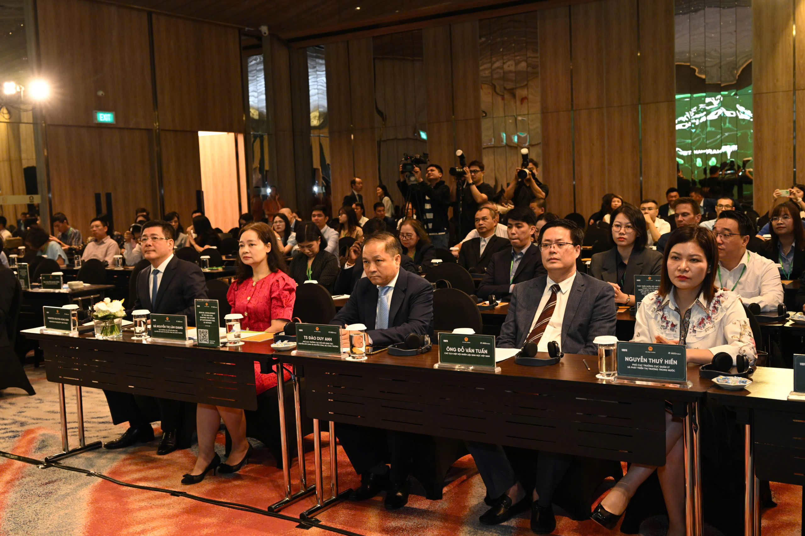 Chùm ảnh: Hội thảo quốc tế về nhiên liệu sinh học trong thời kỳ mới 