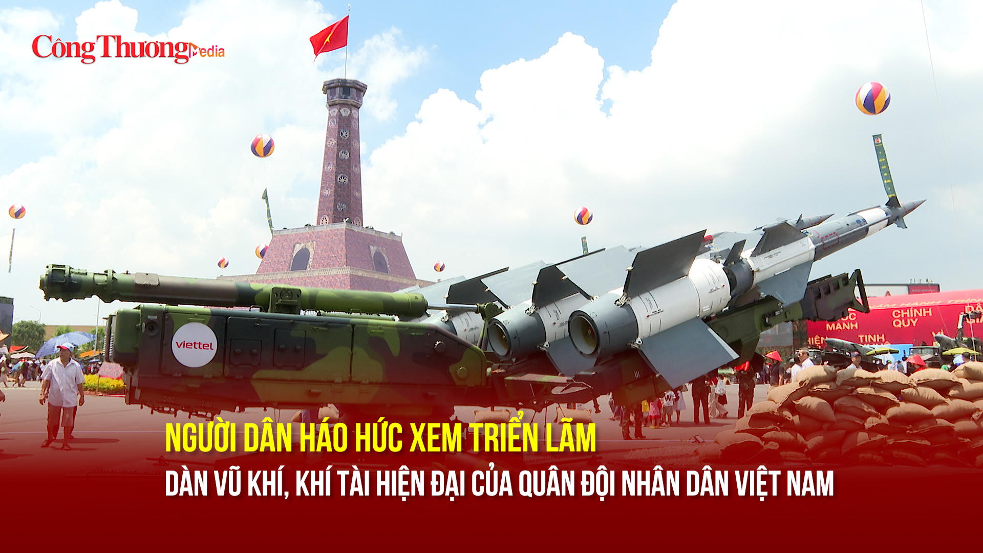 Người dân háo hức xem triển lãm dàn vũ khí, khí tài hiện đại của Quân đội nhân dân Việt Nam