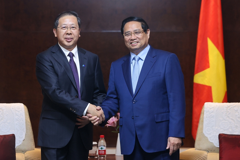 Thủ tướng tiếp các tập đoàn hàng đầu Trung Quốc, thúc đẩy hợp tác năng lượng, giao thông xanh