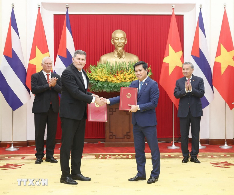 Việt Nam và Cuba ký kết các văn kiện hợp tác quan trọng