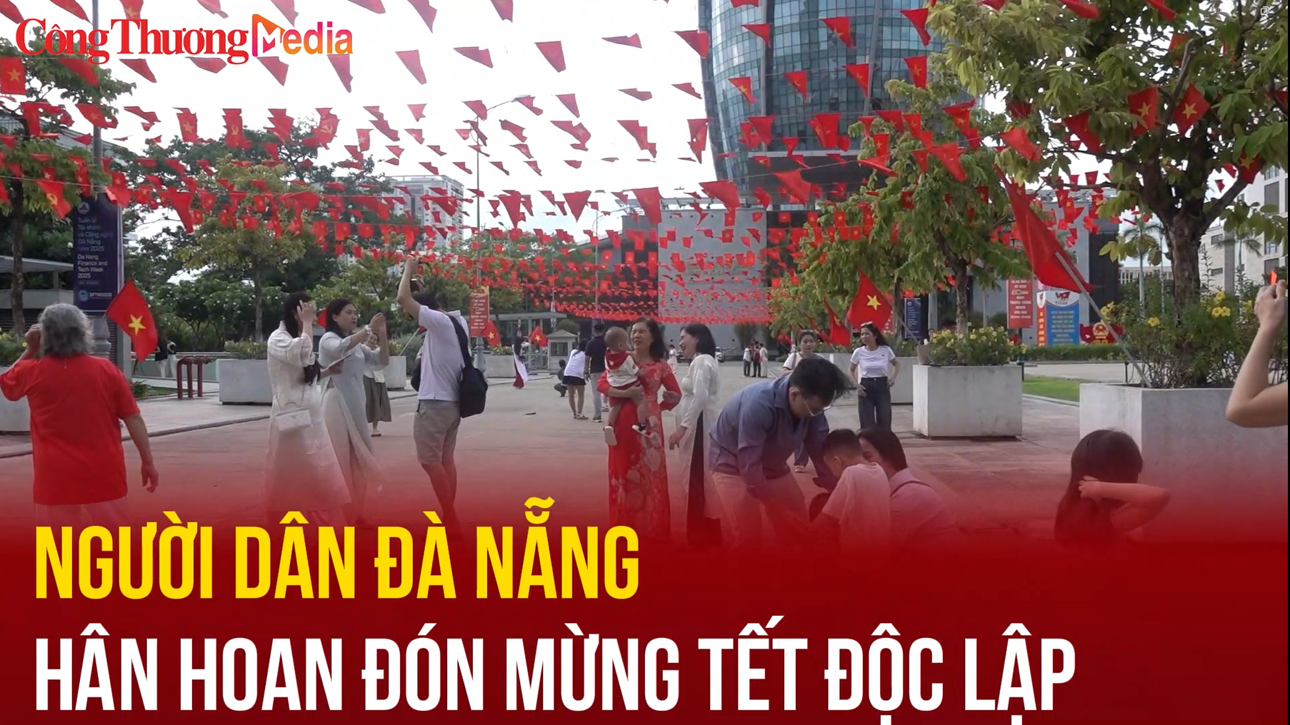 Người dân Đà Nẵng hân hoan đón mừng Tết Độc lập