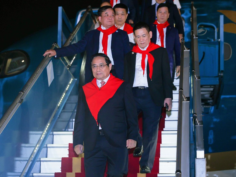 Thủ tướng Phạm Minh Chính về tới Hà Nội, kết thúc tốt đẹp chuyến công tác tại Trung Quốc