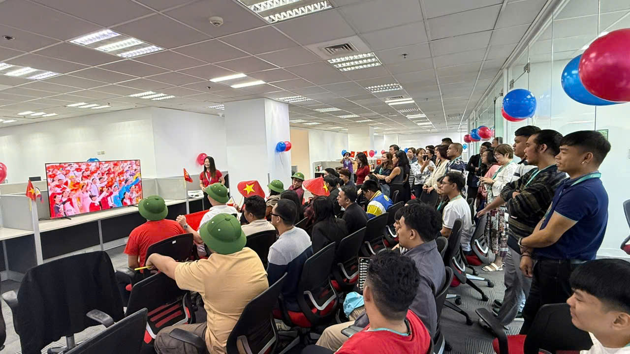 Tổ quốc trong tim - từ Quảng trường Ba Đình đến năm châu