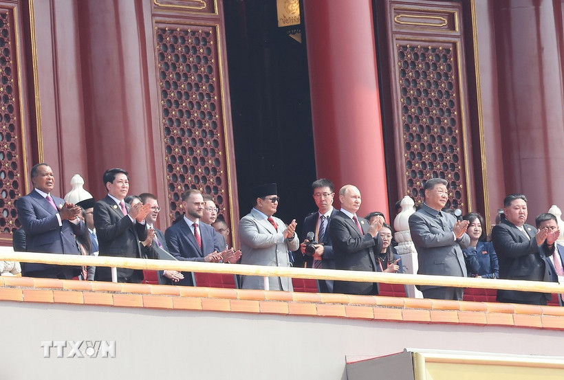 Chủ tịch nước Lương Cường gặp mặt lãnh đạo nhiều nước tại Lễ kỷ niệm chiến thắng phát xít ở Trung Quốc