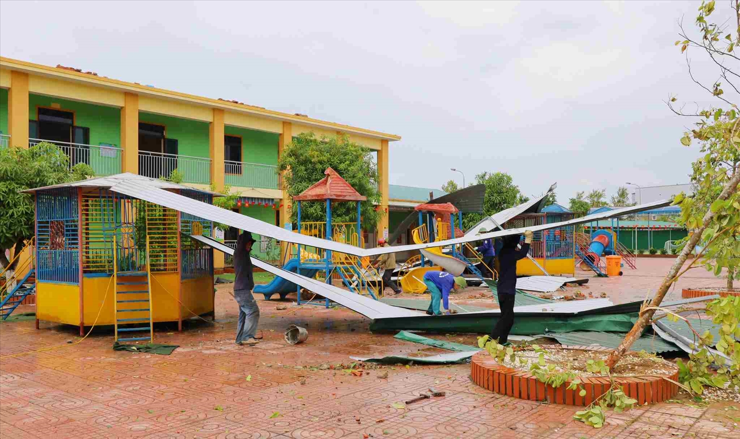Thủ tướng chỉ đạo khắc phục trường học bị thiên tai, đảm bảo kịp khai giảng 