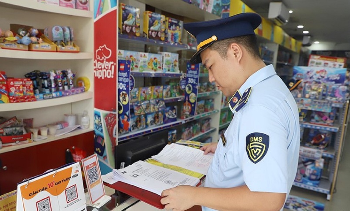 Quản lý thị trường Hà Tĩnh tăng cường kiểm soát hàng hóa dịp Trung thu