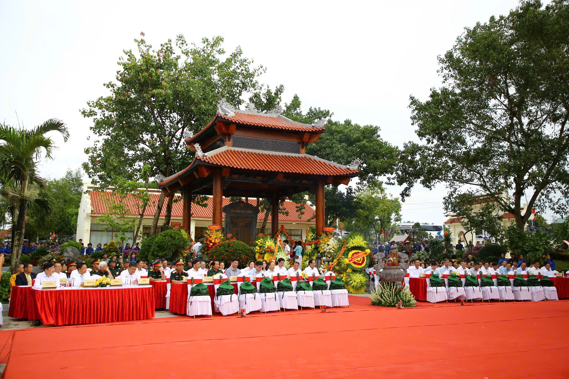 Khánh thành Khu tưởng niệm nơi hy sinh của 16 Thanh niên xung phong