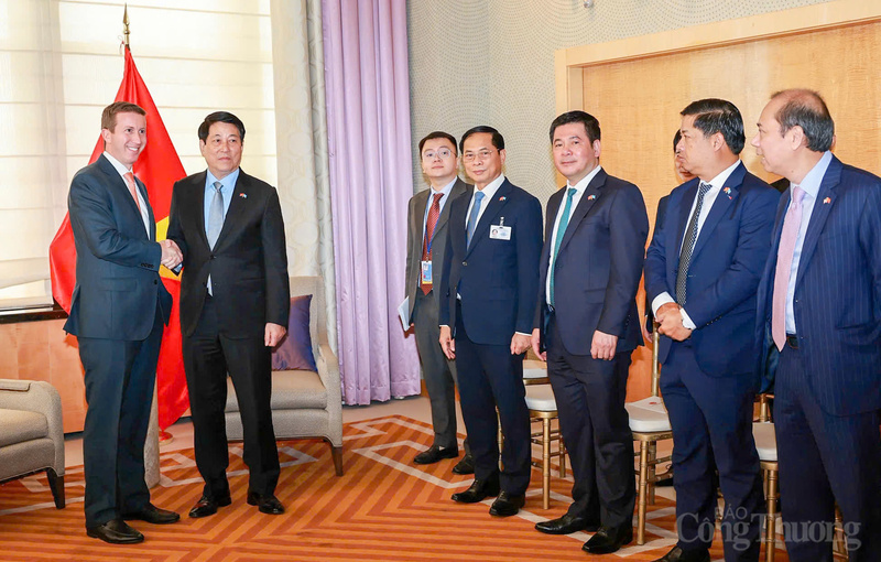 Bộ trưởng Nguyễn Hồng Diên tháp tùng Chủ tịch nước Lương Cường  trong các hoạt động tại Hoa Kỳ