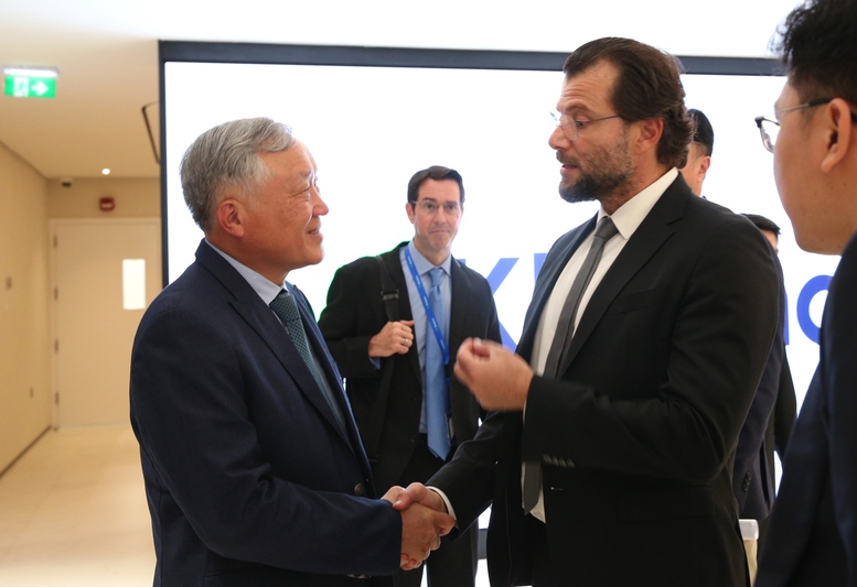 Phó Thủ tướng đề nghị tập đoàn công nghệ hàng đầu UAE đầu tư vào Việt Nam