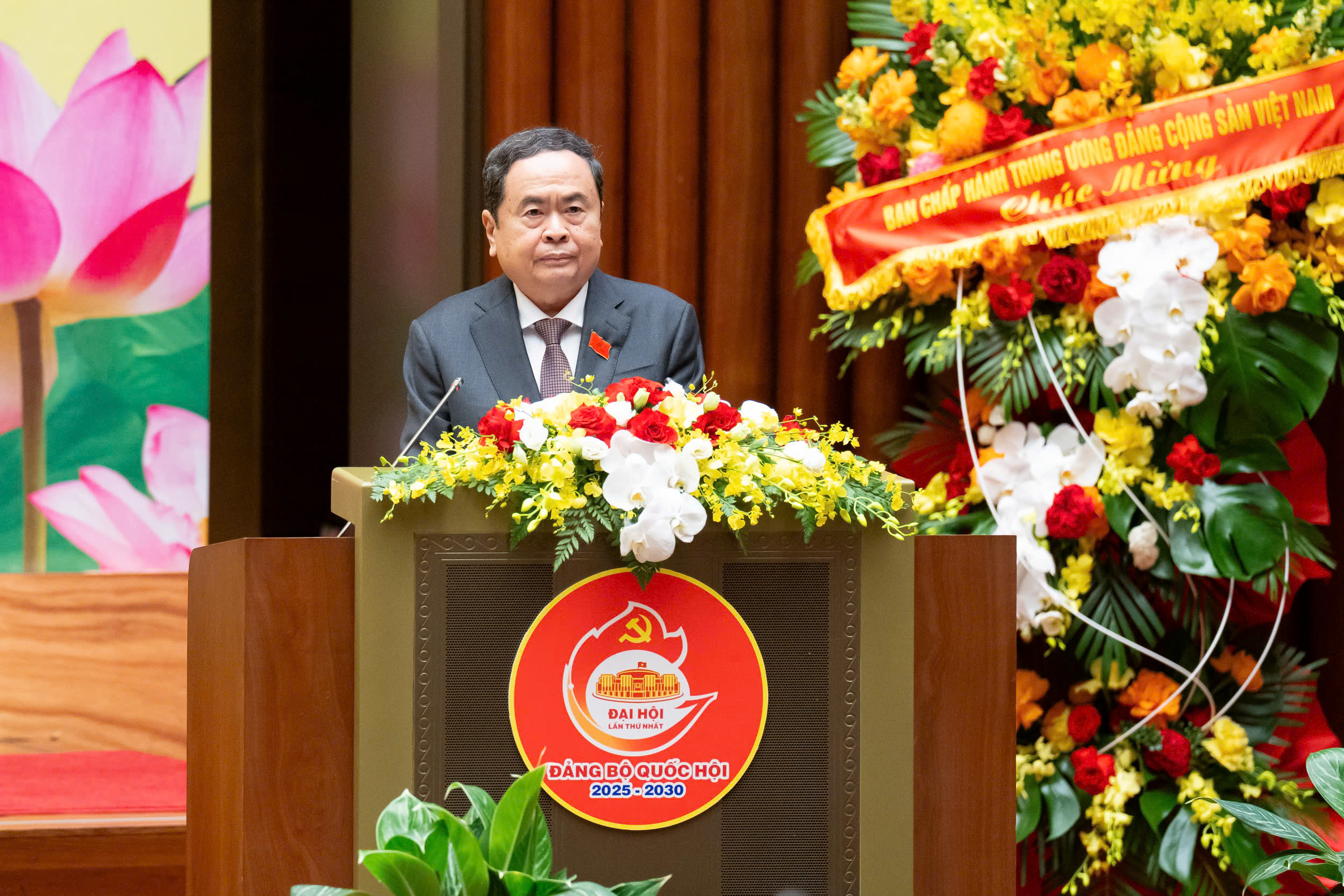 Chủ tịch Quốc hội: Quốc hội phải tiếp tục đổi mới tư duy, cách làm