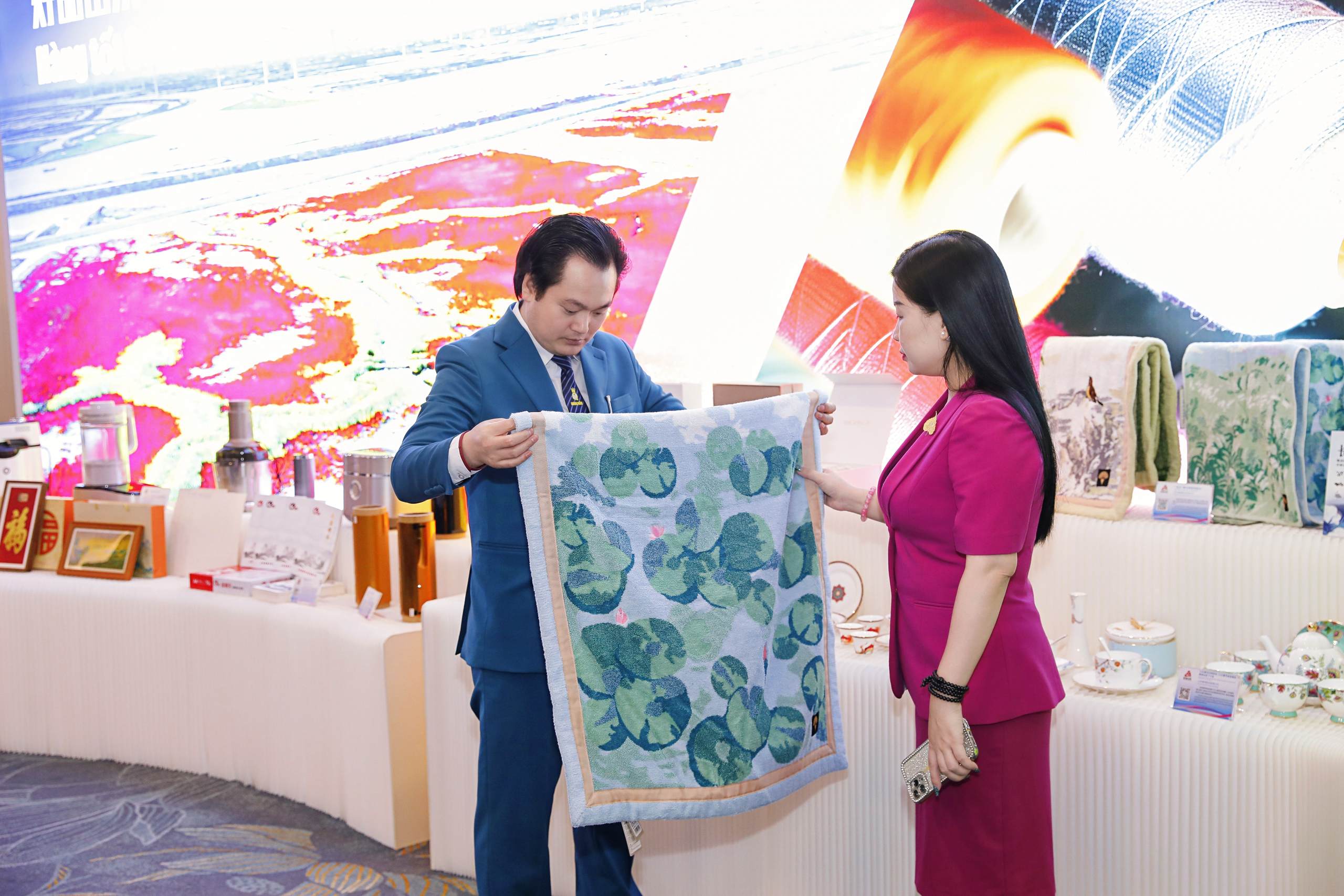 Sôi động hoạt động giao thương, hợp tác giữa doanh nghiệp Việt -Trung