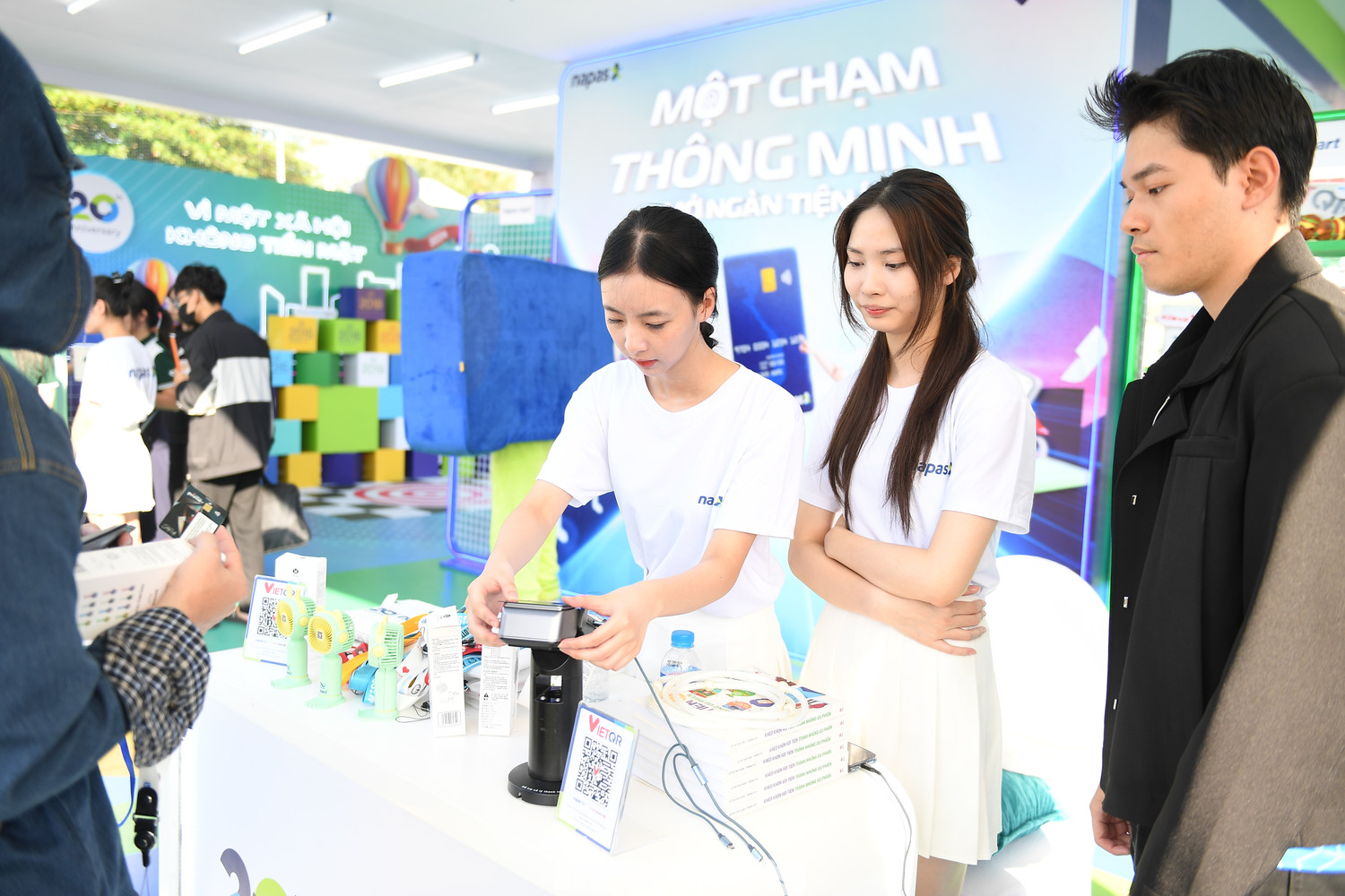 Thanh toán số bứt phá cùng những lớp bảo mật mới