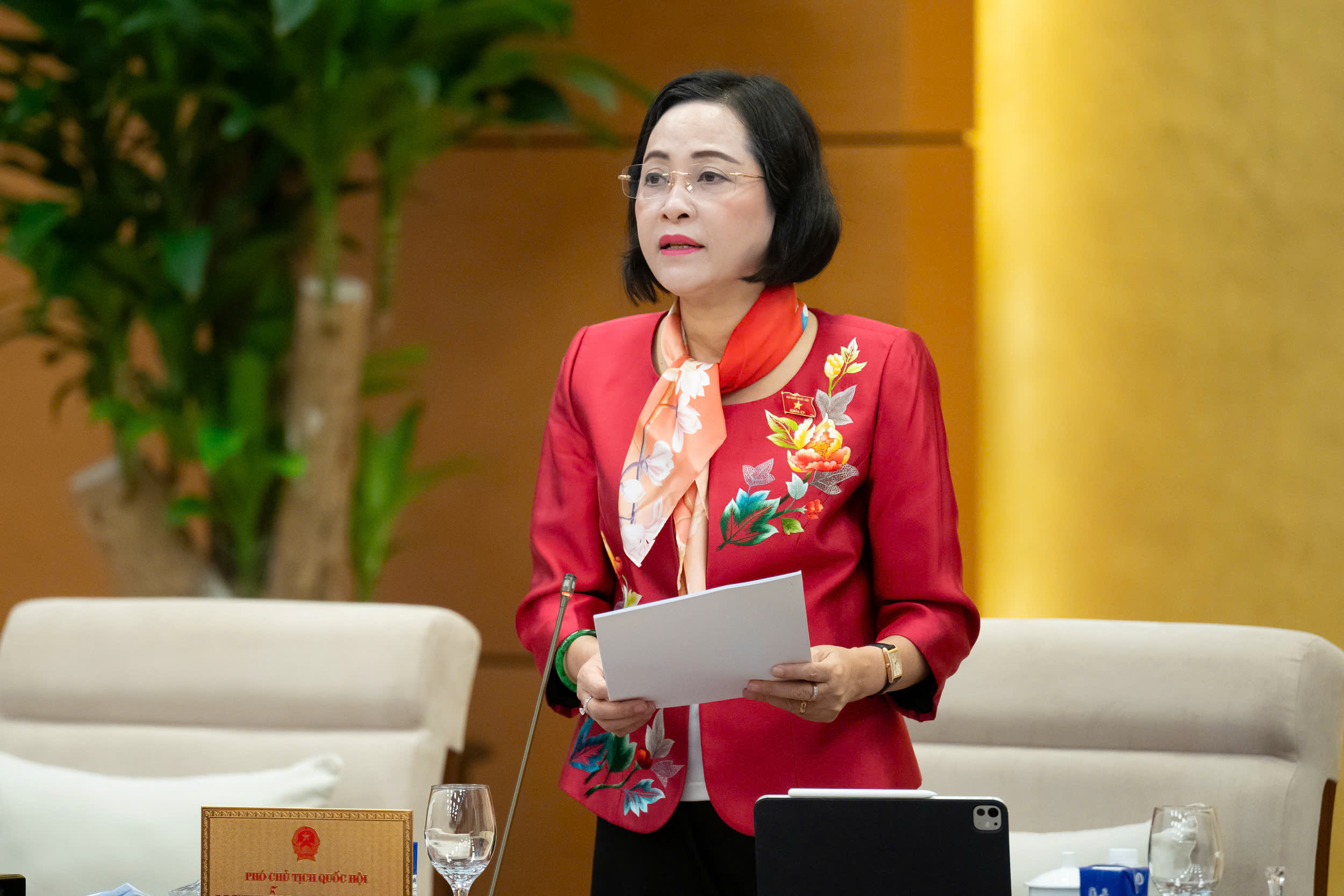 Vì sao Hà Nội không có dự án 'ra tấm, ra món' cho sông Tô Lịch?