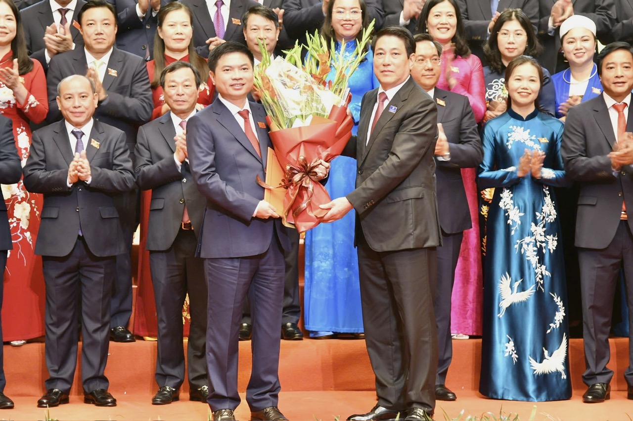 Ra mắt Ban Chấp hành Đảng bộ tỉnh Phú Thọ lần thứ I