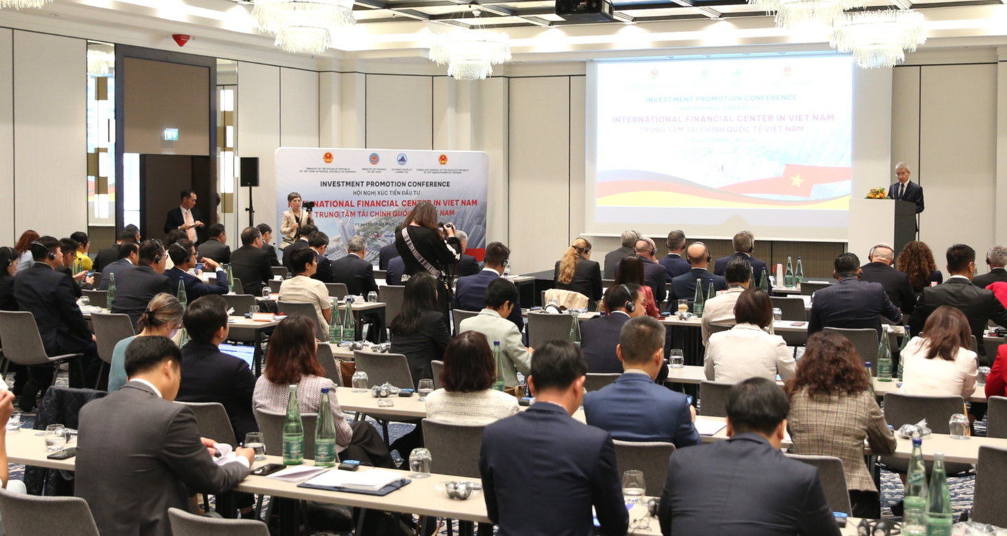 Việt Nam - Đức tăng cường hợp tác xây dựng Trung tâm tài chính quốc tế