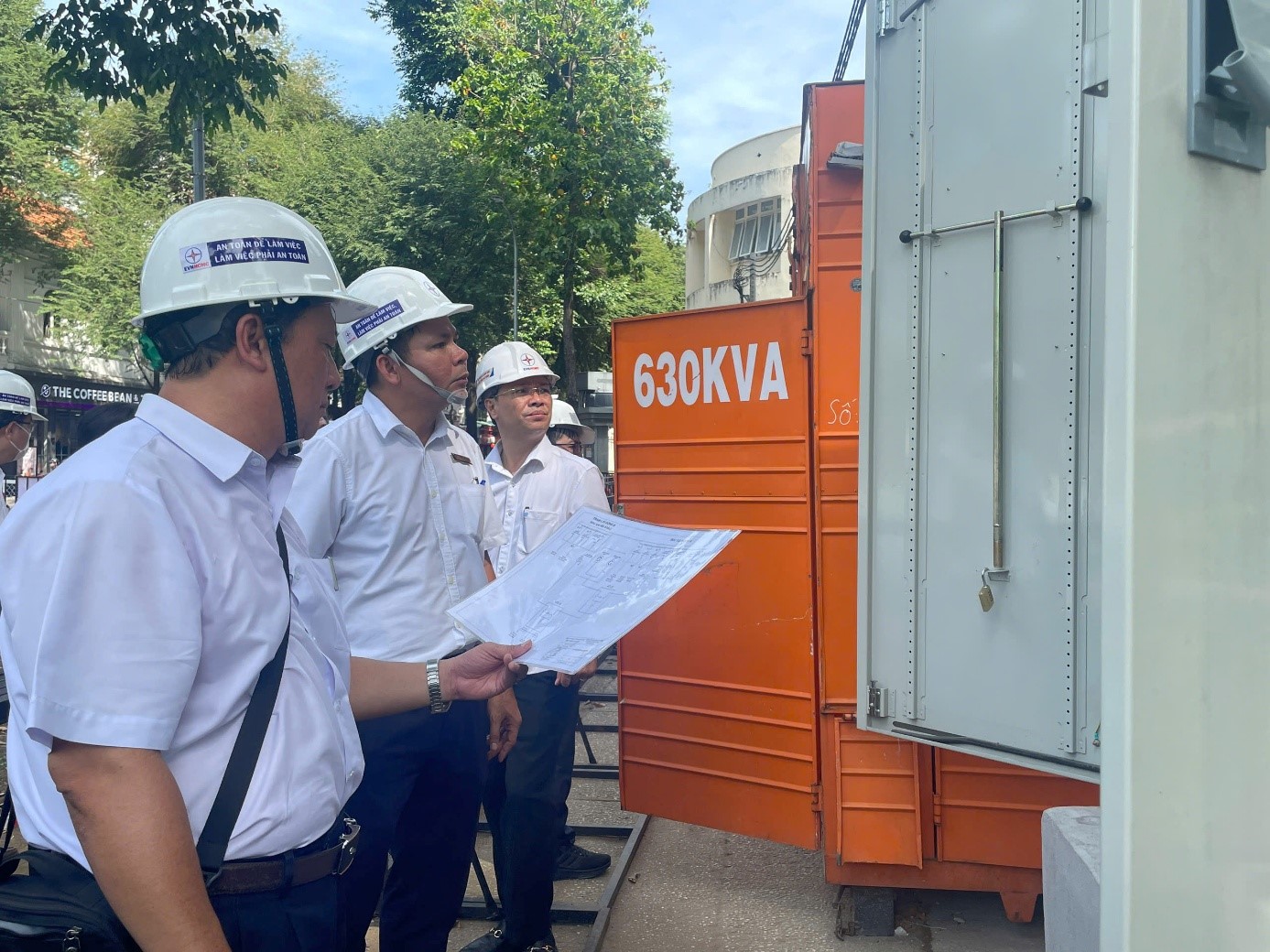 EVNHCMC: Đảm bảo cấp điện ổn định phục vụ Đại hội Đảng bộ thành phố