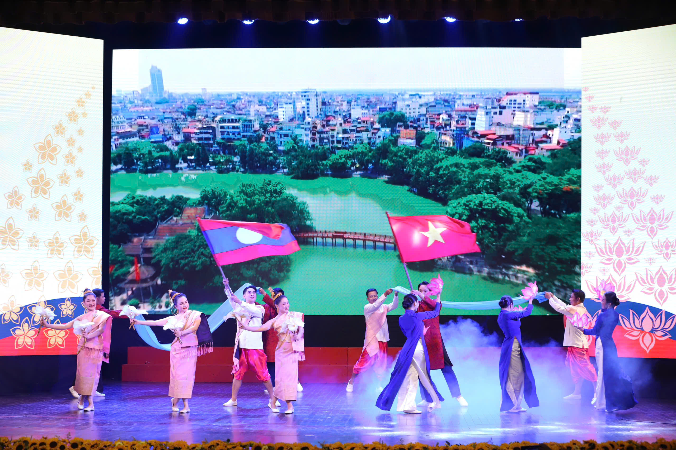 Khai mạc Tuần Văn hóa Lào tại Việt Nam năm 2025