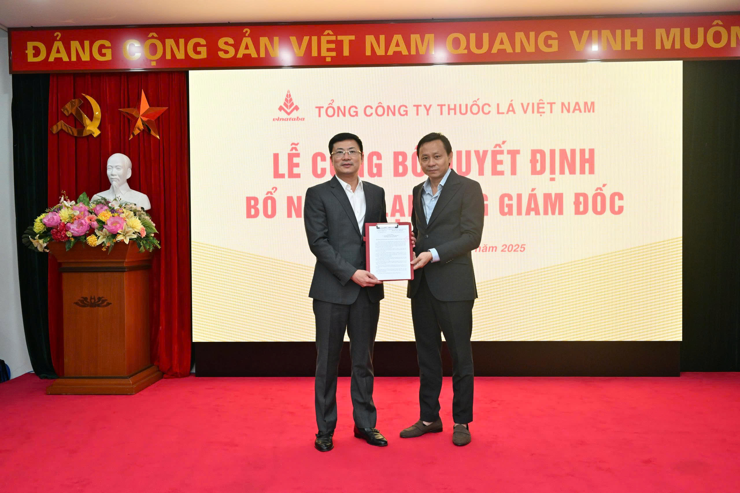 Vinataba công bố quyết định bổ nhiệm lại Tổng Giám đốc
