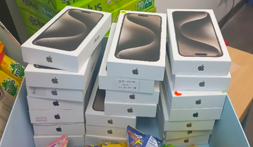 Thu giữ gần 5.000 điện thoại, 2.500 giày nghi giả nhãn hiệu