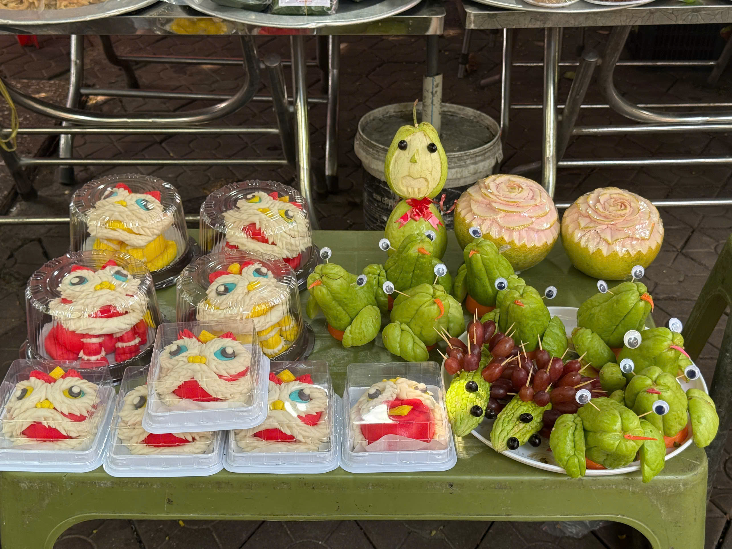 Đa dạng thị trường đồ cúng rằm tháng Tám