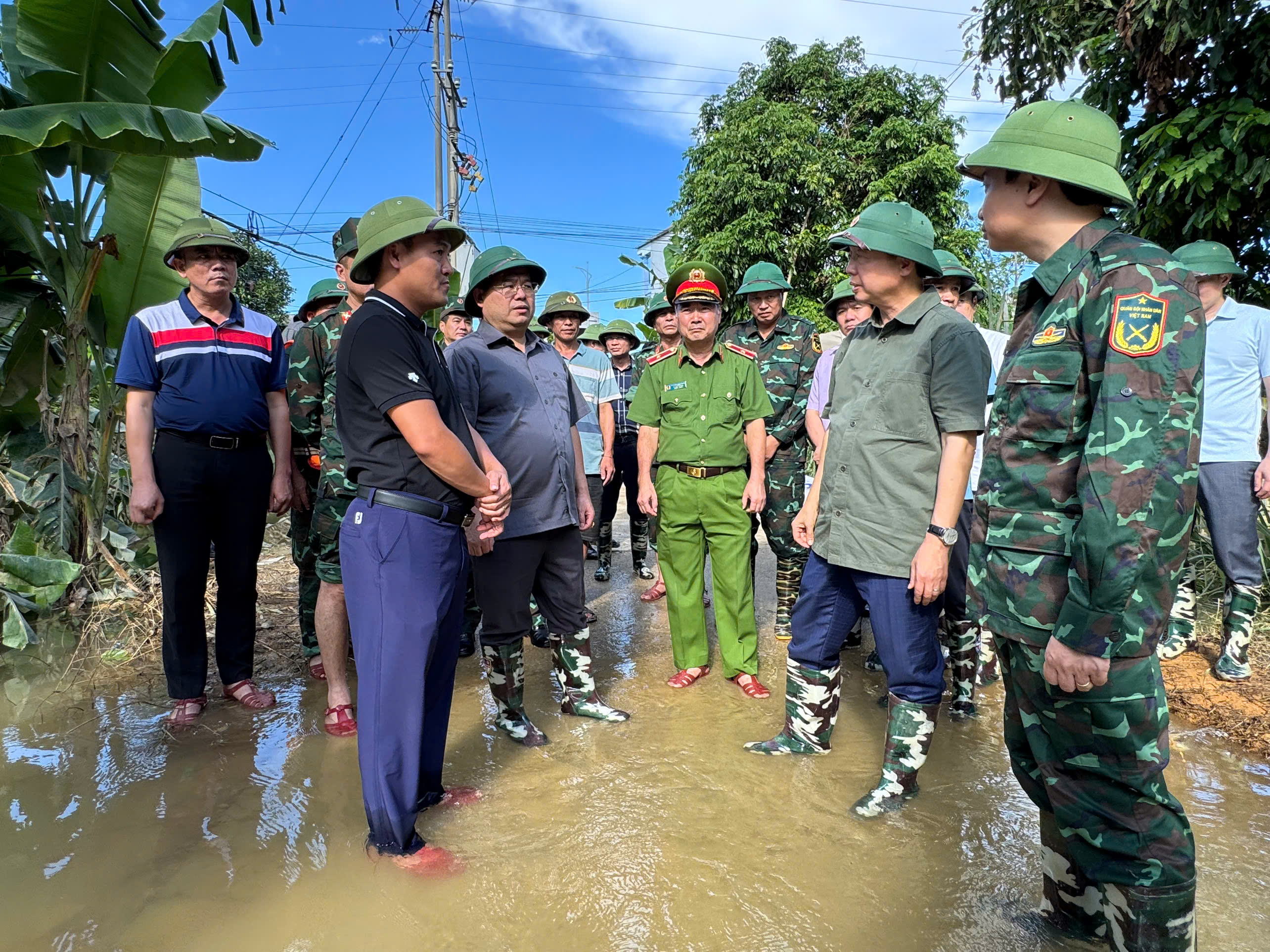 Phó Thủ tướng Trần Hồng Hà kiểm tra công tác ứng phó mưa lũ ở Cao Bằng
