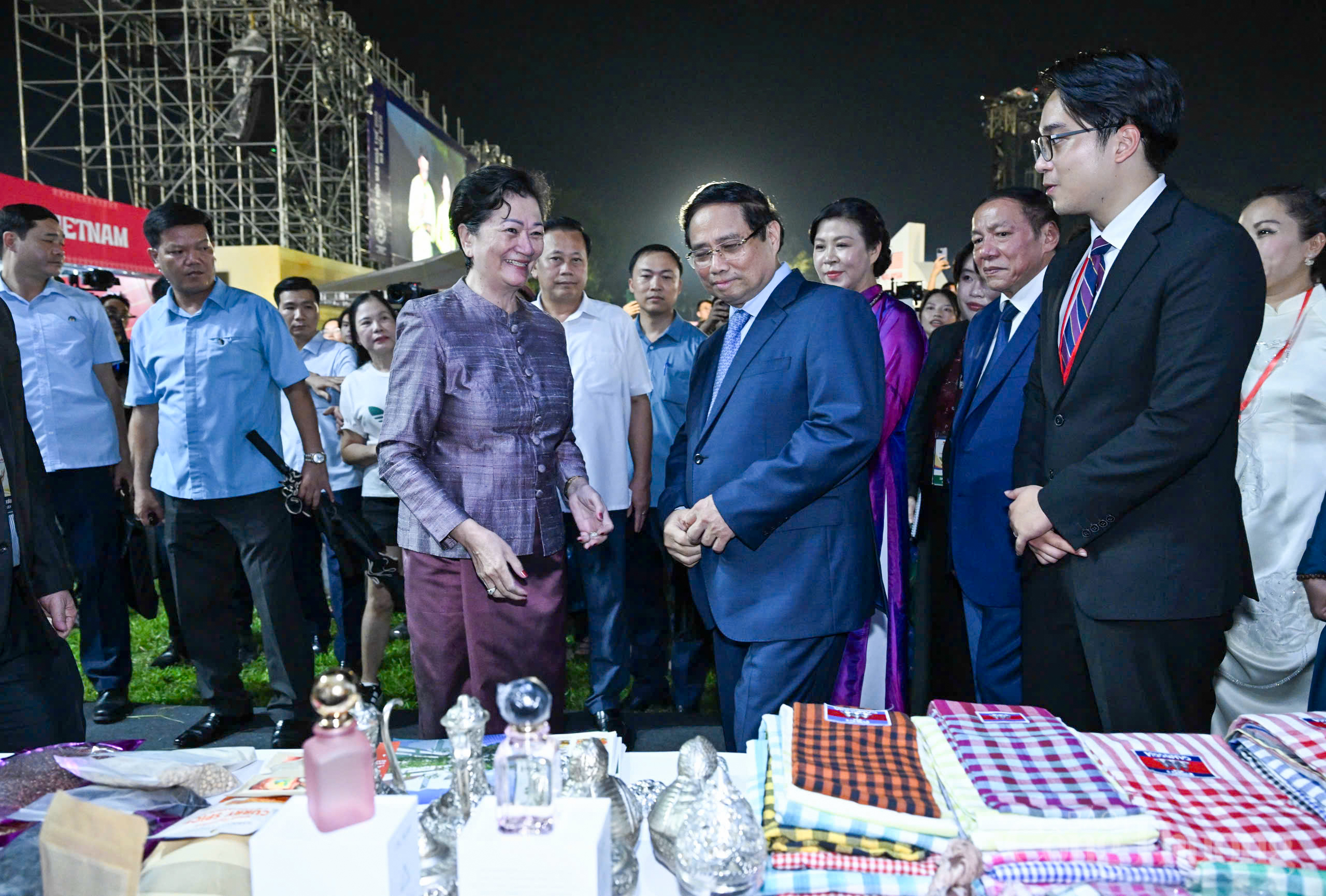 Chùm ảnh: Khai mạc Lễ hội Văn hóa thế giới tại Hà Nội lần thứ nhất