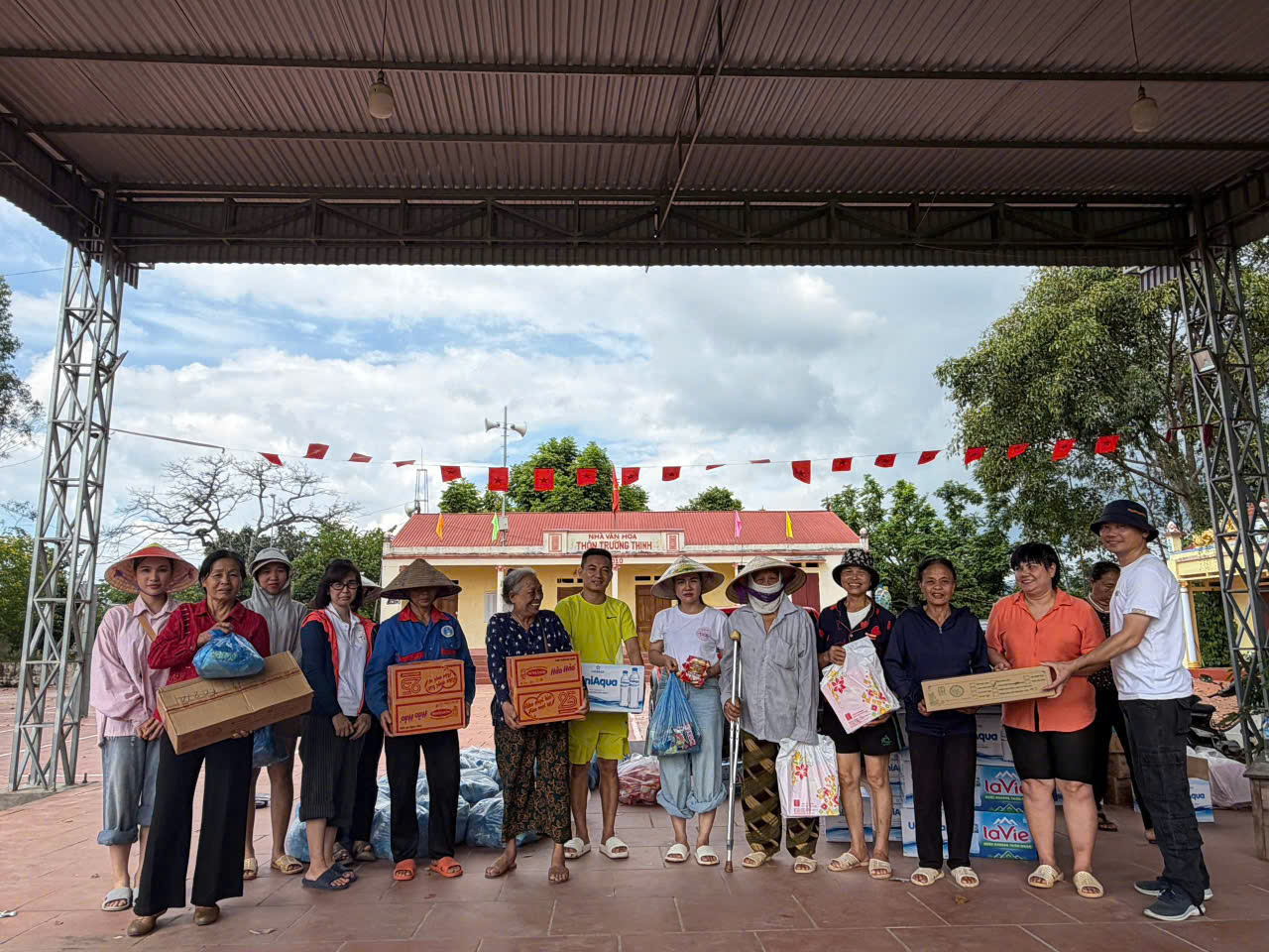 Thảo An cùng CLB Tâm An TN hướng về bà con vùng lũ lụt
